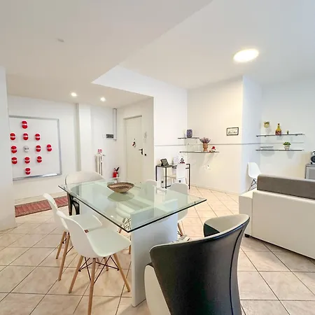 Ampio E Luminoso Galleria