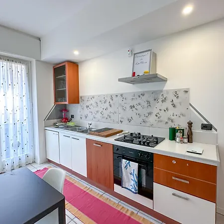 Ampio E Luminoso Galleria Arona