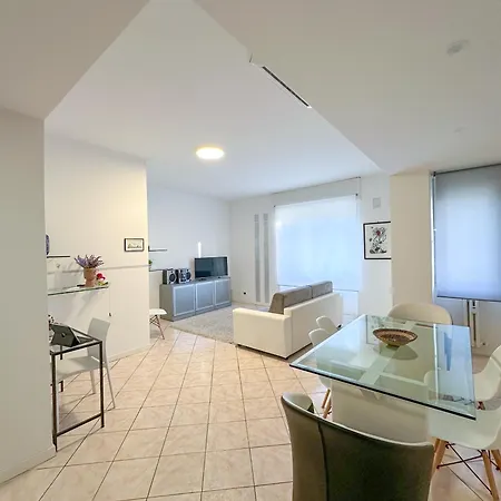 Apartment Ampio E Luminoso Galleria