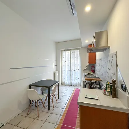 Ampio E Luminoso Galleria * Arona