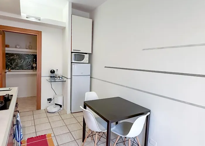 Ampio E Luminoso Galleria Apartamento Arona