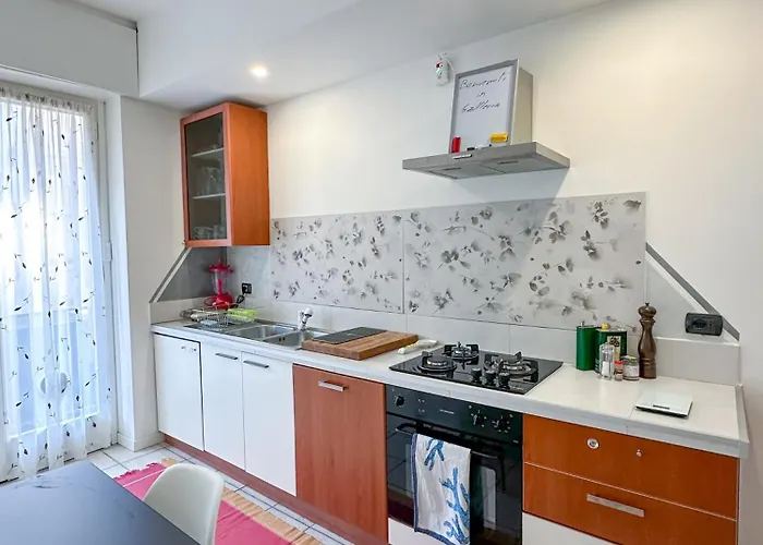 Ampio E Luminoso Galleria Arona