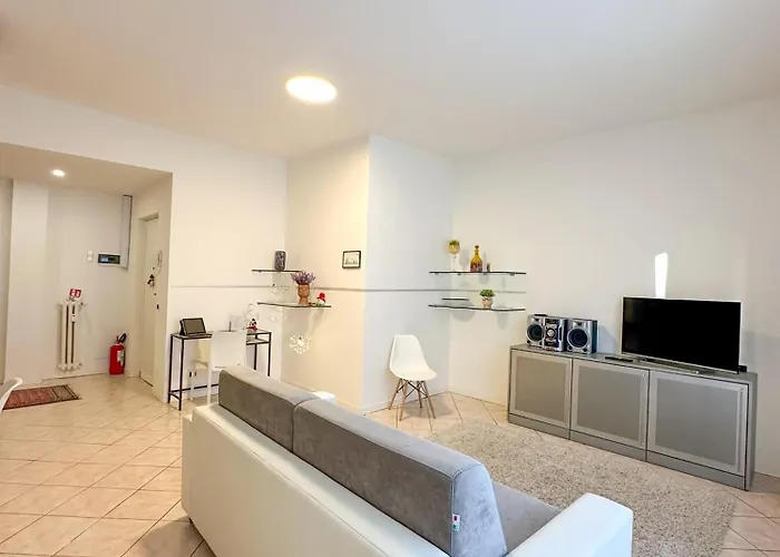 Ampio E Luminoso Galleria Apartament *