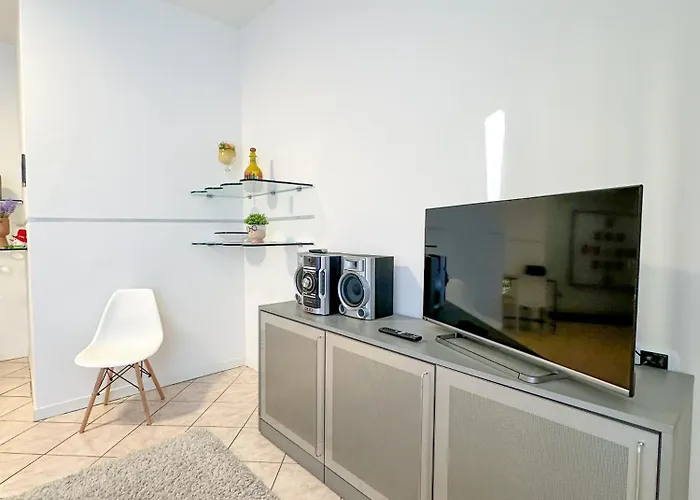 Ampio E Luminoso Galleria * Arona