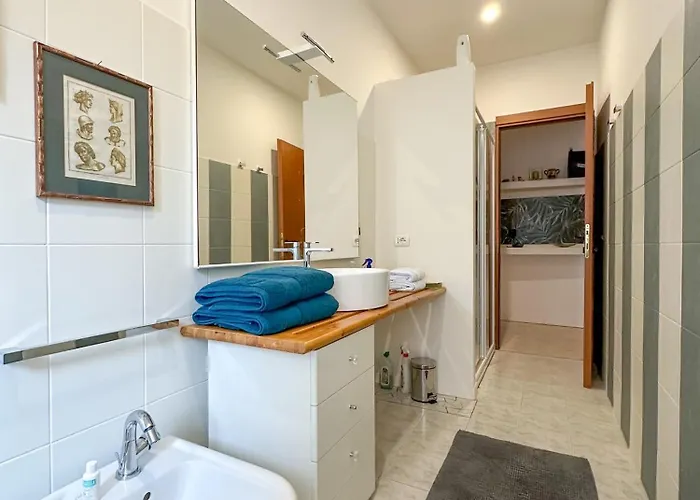 Ampio E Luminoso Galleria Apartamento Arona