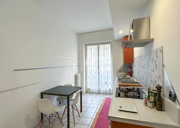 Ampio E Luminoso Galleria * Arona