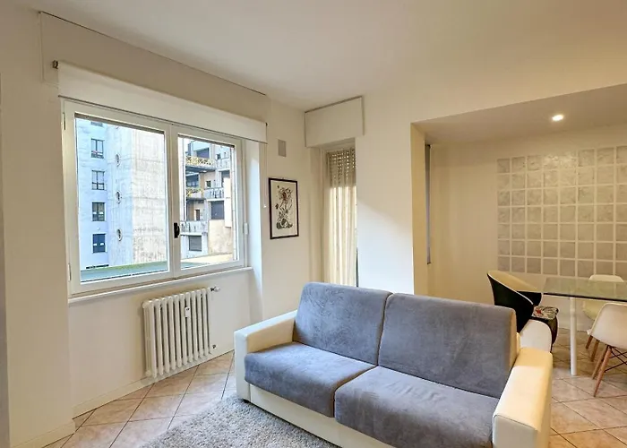 Ampio E Luminoso Galleria Apartamento